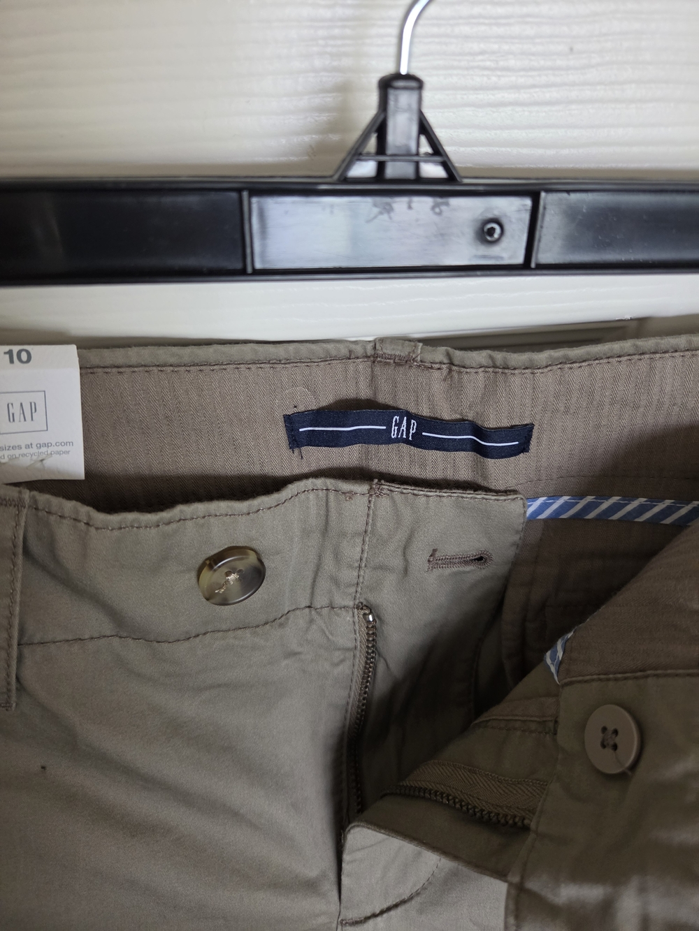 GAP Men's Khaki Pants - Classic Fit